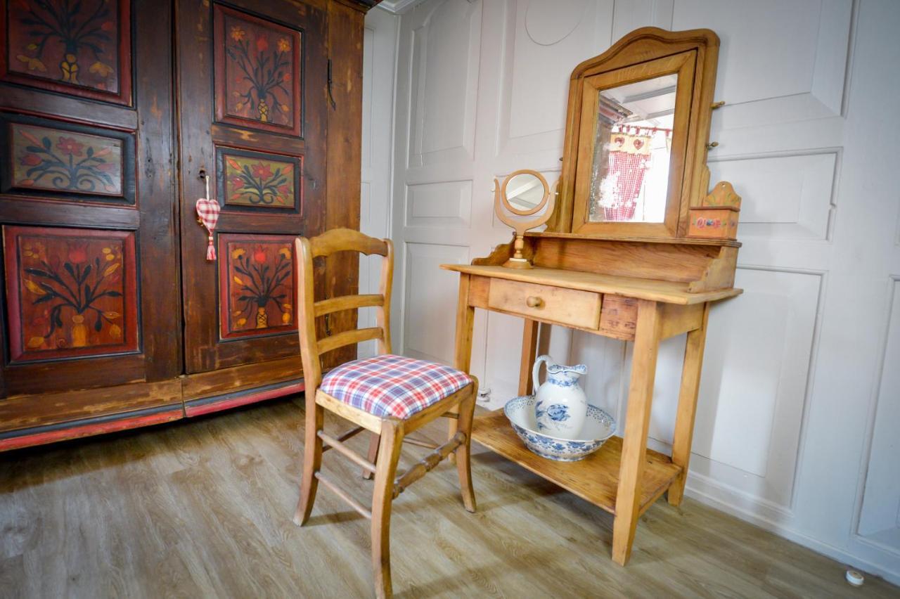 Les Appartements De Louise Рикевір Екстер'єр фото